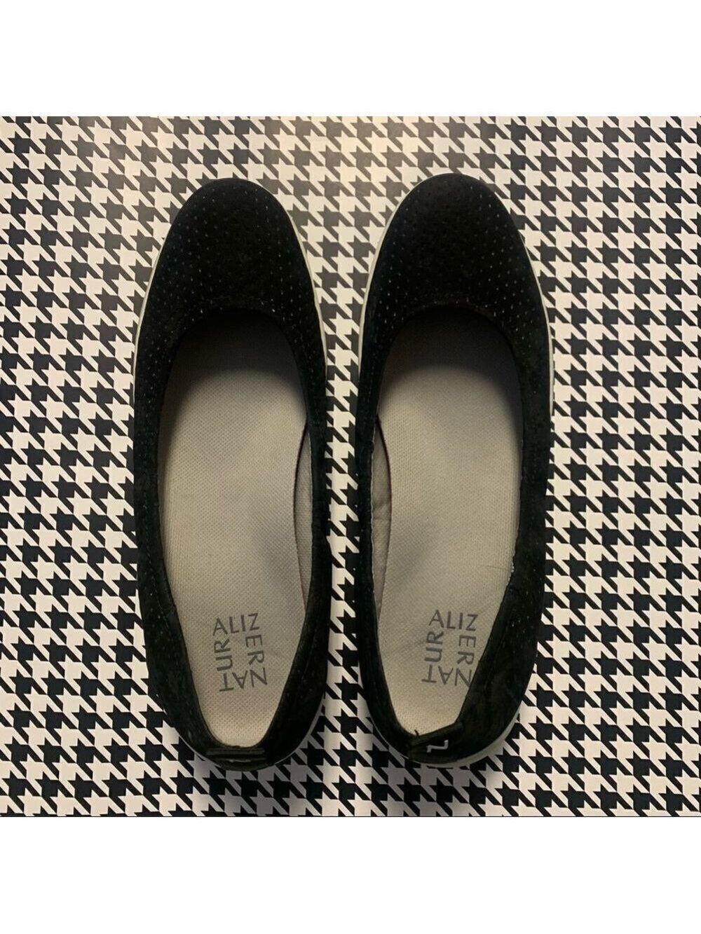 Naturalizer Philippe slip on sneaker 9.5, black with white soles - Picture 8 of 8